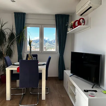 Tuttifruttiaapt Lejlighed Nerja