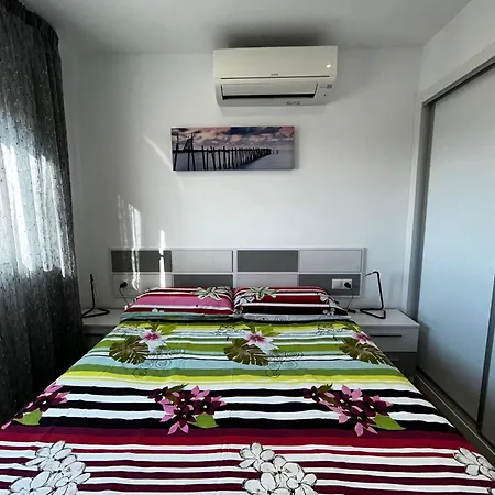 Tuttifruttiaapt Nerja